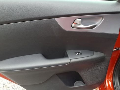 Used 2022 Kia Forte LXS image 13