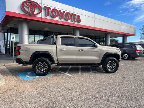Used 2024 Chevrolet Colorado ZR2 w/ ZR2 Convenience Package III image 6