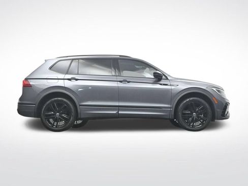 Used 2022 Volkswagen Tiguan SE R-Line AWD/4WD image 39