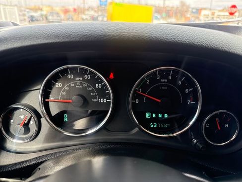 Used 2018 Jeep Wrangler Unlimited Rubicon w/ Connectivity Group image 15