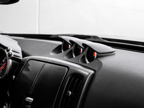 Used 2012 Nissan 370Z Touring w/ Sport Pkg RWD image 28