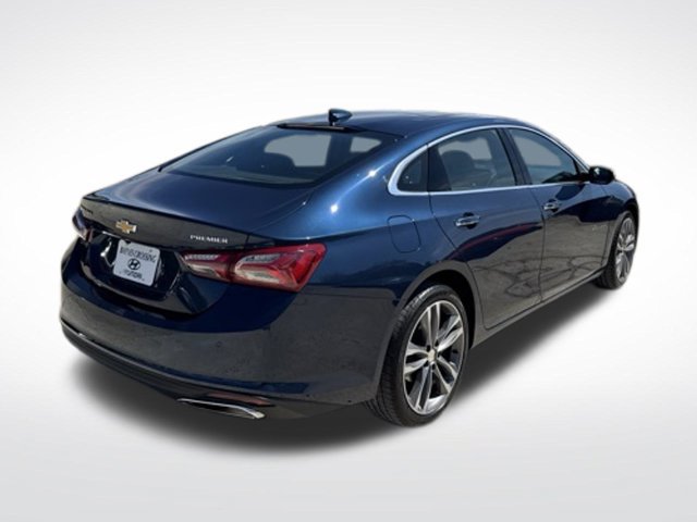 Used 2022 Chevrolet Malibu Premier FWD image 3