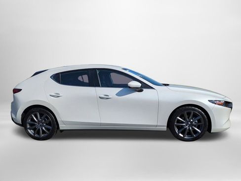 Used 2019 MAZDA MAZDA3 AWD Hatchback w/ Preferred Pkg image 3