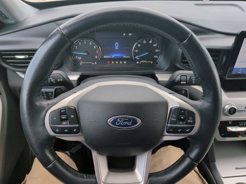 Used 2020 Ford Explorer XLT w/ Comfort Package AWD/4WD image 25