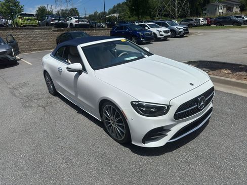 Used 2022 Mercedes-Benz E 450 Cabriolet image 9