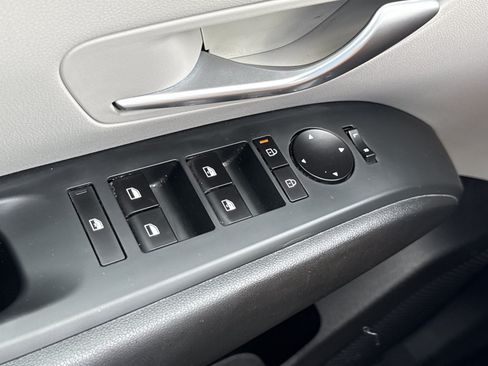 Certified 2025 Hyundai Tucson SEL FWD image 16