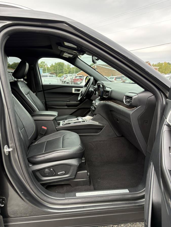 Used 2020 Ford Explorer Limited w/ Class III Trailer Tow Package AWD/4WD image 9