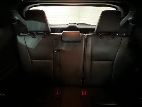 Used 2021 Toyota Highlander XSE AWD/4WD image 23