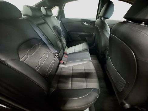 Used 2023 Kia Forte GT-Line w/ GT-Line Premium Package image 30