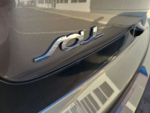 Used 2019 Kia Soul image 5