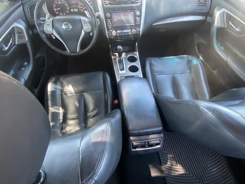 Used 2015 Nissan Altima 3.5 SL FWD image 22