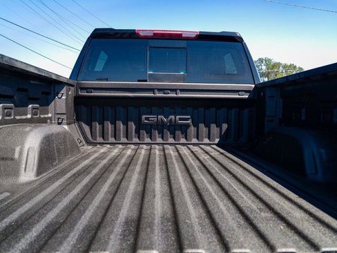 Used 2019 GMC Sierra 1500 SLT w/ SLT Premium Package AWD/4WD image 27