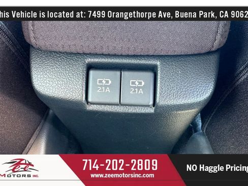 Used 2020 Toyota Prius LE FWD image 43