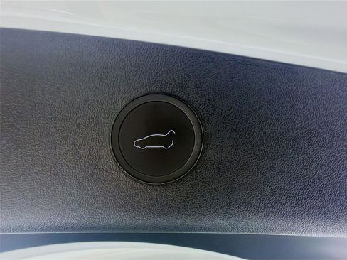 Used 2023 Tesla Model 3 Performance image 20