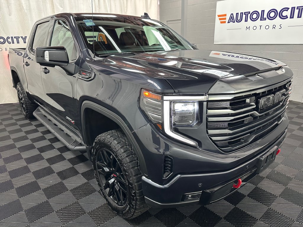 Used 2024 GMC Sierra 1500 AT4 w/ Technology Package AWD/4WD image 3