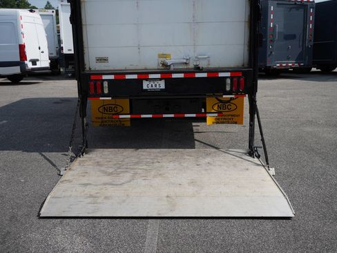 Used 2018 Ford F550 2WD Regular Cab Super Duty image 10