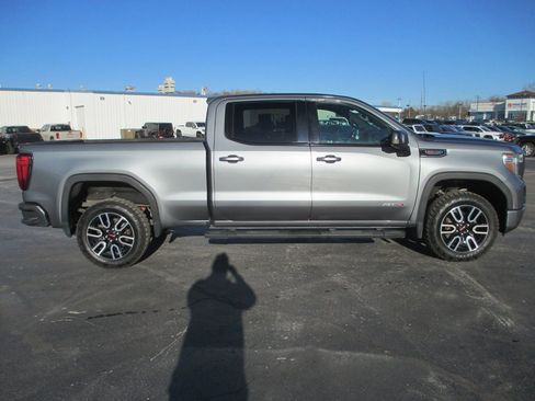 Used 2020 GMC Sierra 1500 AT4 w/ Off-Road Performance Package image 2