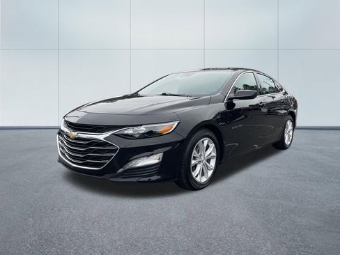 Used 2024 Chevrolet Malibu LT image 2