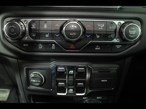 Used 2021 Jeep Wrangler Unlimited Sport image 24