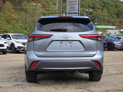 Used 2023 Toyota Highlander L image 14