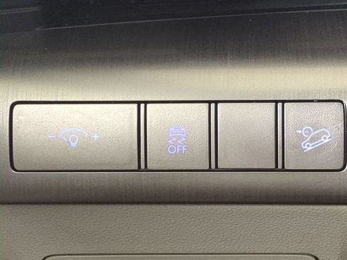 Used 2025 Hyundai Kona SEL FWD image 31