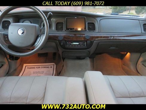 Used 2010 Mercury Grand Marquis LS image 17
