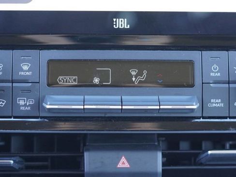 Used 2024 Toyota Grand Highlander Limited image 26