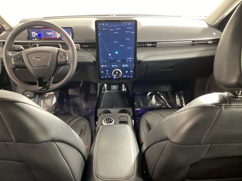 Used 2023 Ford Mustang Mach-E Premium image 19