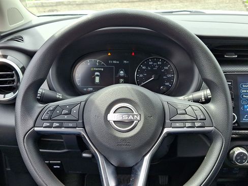 Used 2024 Nissan Kicks SV FWD image 20
