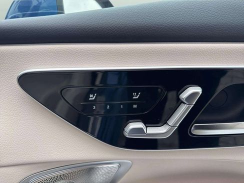 Used 2024 Mercedes-Benz CLE 300 4MATIC Coupe image 18