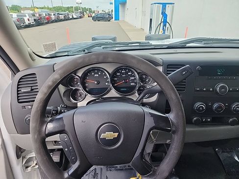Used 2013 Chevrolet Silverado 2500 W/T w/ Snow Plow Prep Package AWD/4WD image 15