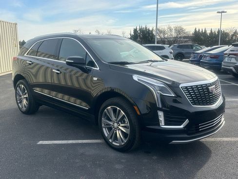 Certified 2025 Cadillac XT5 Premium Luxury image 3