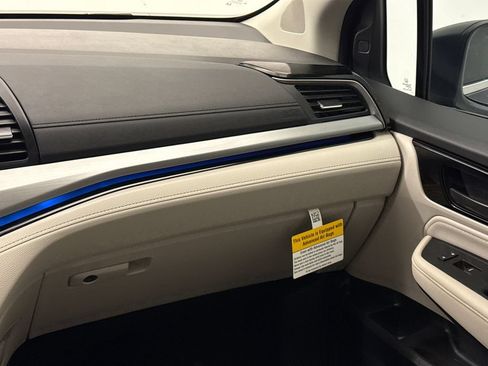 New 2026 Honda Odyssey Touring image 17