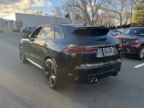 Used 2022 Jaguar F-PACE SVR image 6
