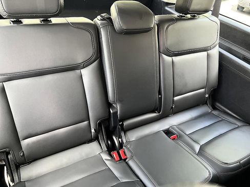 Used 2025 Ford Expedition Max Active AWD/4WD image 24