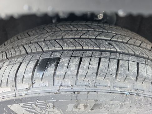 New 2025 Ford Escape SE image 29