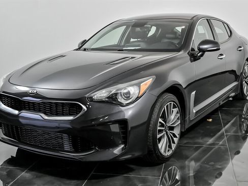 Used 2019 Kia Stinger image 5