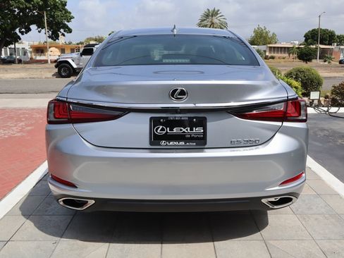 Used 2025 Lexus ES 350 w/ Premium Package image 6