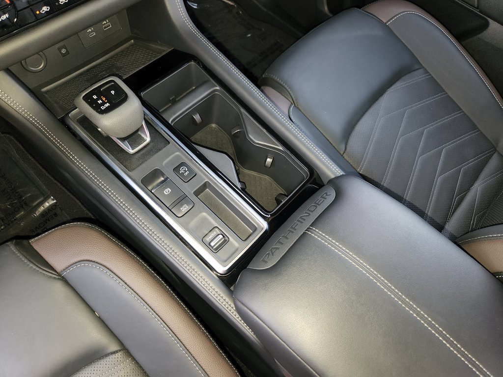 Used 2025 Nissan Pathfinder Platinum w/ Cargo Package FWD image 26