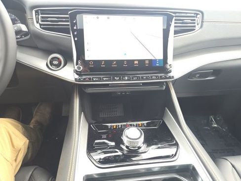 New 2026 Jeep Grand Wagoneer 4WD image 22