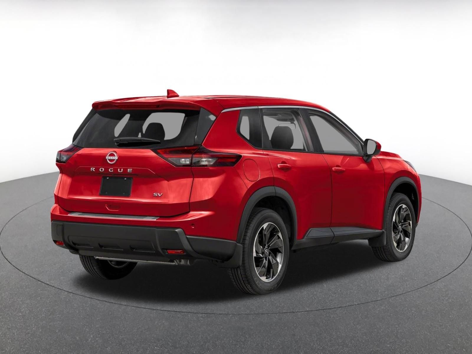 Used 2025 Nissan Rogue SV AWD/4WD image 2