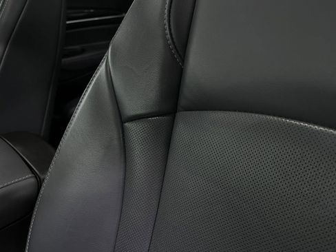 Used 2019 Buick Enclave Premium w/ Experience Buick Package image 20