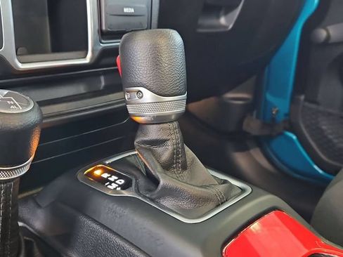 Used 2020 Jeep Wrangler Sport AWD/4WD image 16