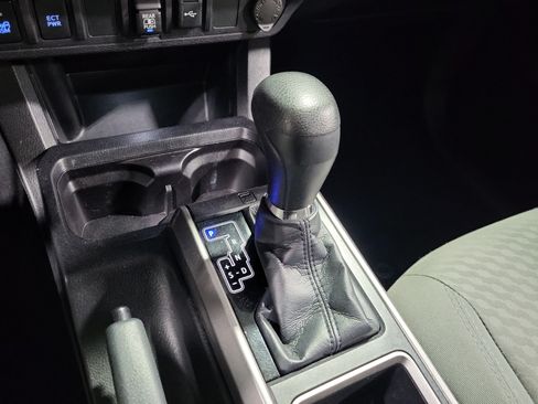 Used 2021 Toyota Tacoma SR5 w/ Technology Package AWD/4WD image 21