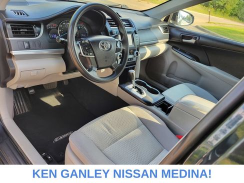 Used 2014 Toyota Camry LE FWD image 25