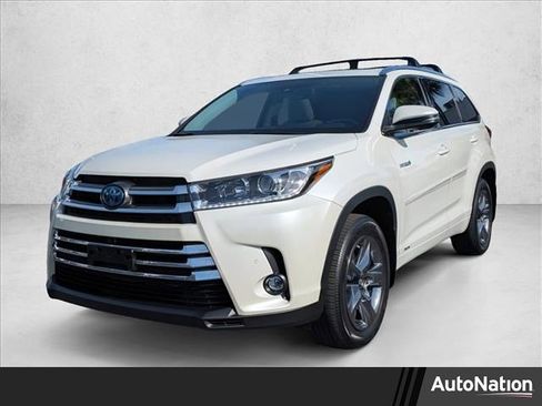 Used 2019 Toyota Highlander Limited Platinum image 1