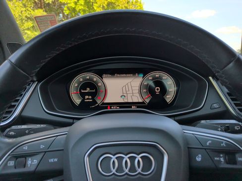 Used 2023 Audi Q5 2.0T Premium Plus w/ Premium Plus Package AWD/4WD image 16