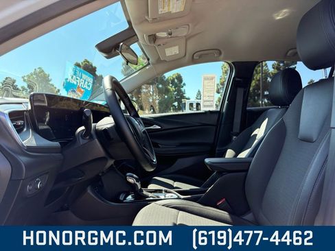 Used 2025 Buick Encore GX Preferred image 9