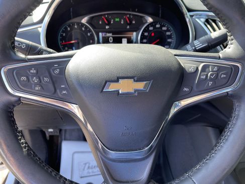 Used 2017 Chevrolet Malibu Premier w/ Driver Confidence Package image 24