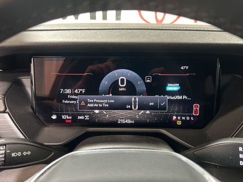 Used 2025 GMC Acadia Elevation image 32